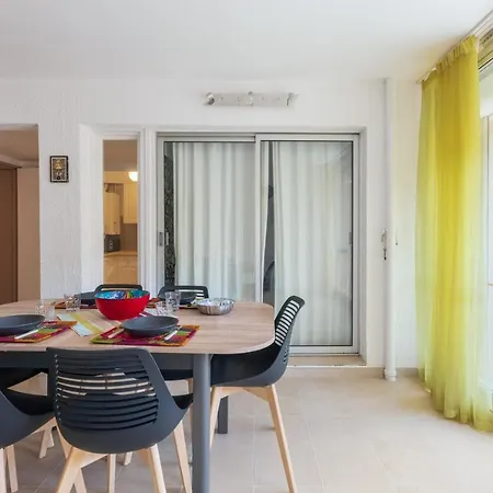 Jura - Welkeys Lejlighed Bandol